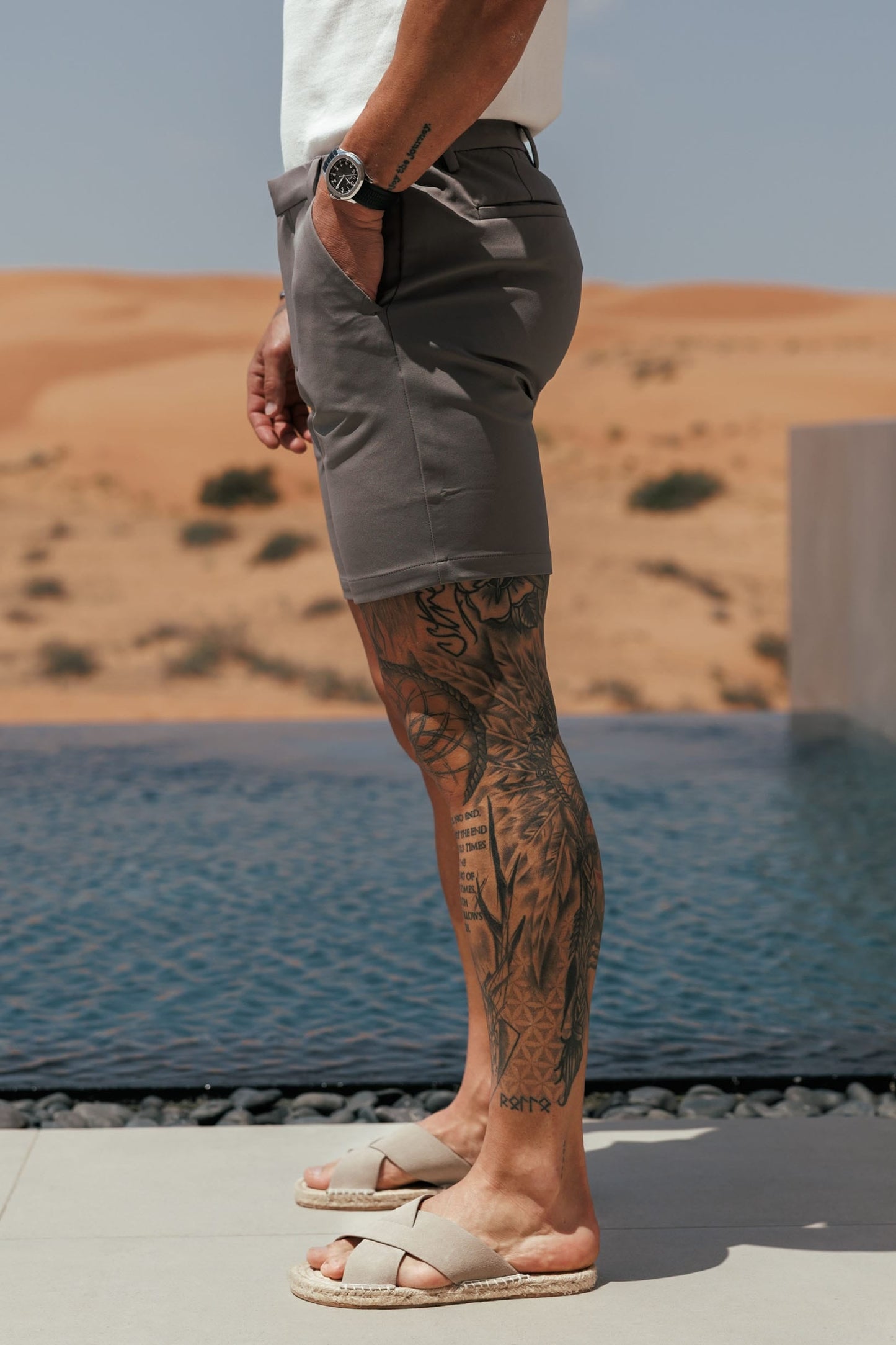PANTALÓN CORTO HYBRID - GRIS OSCURO