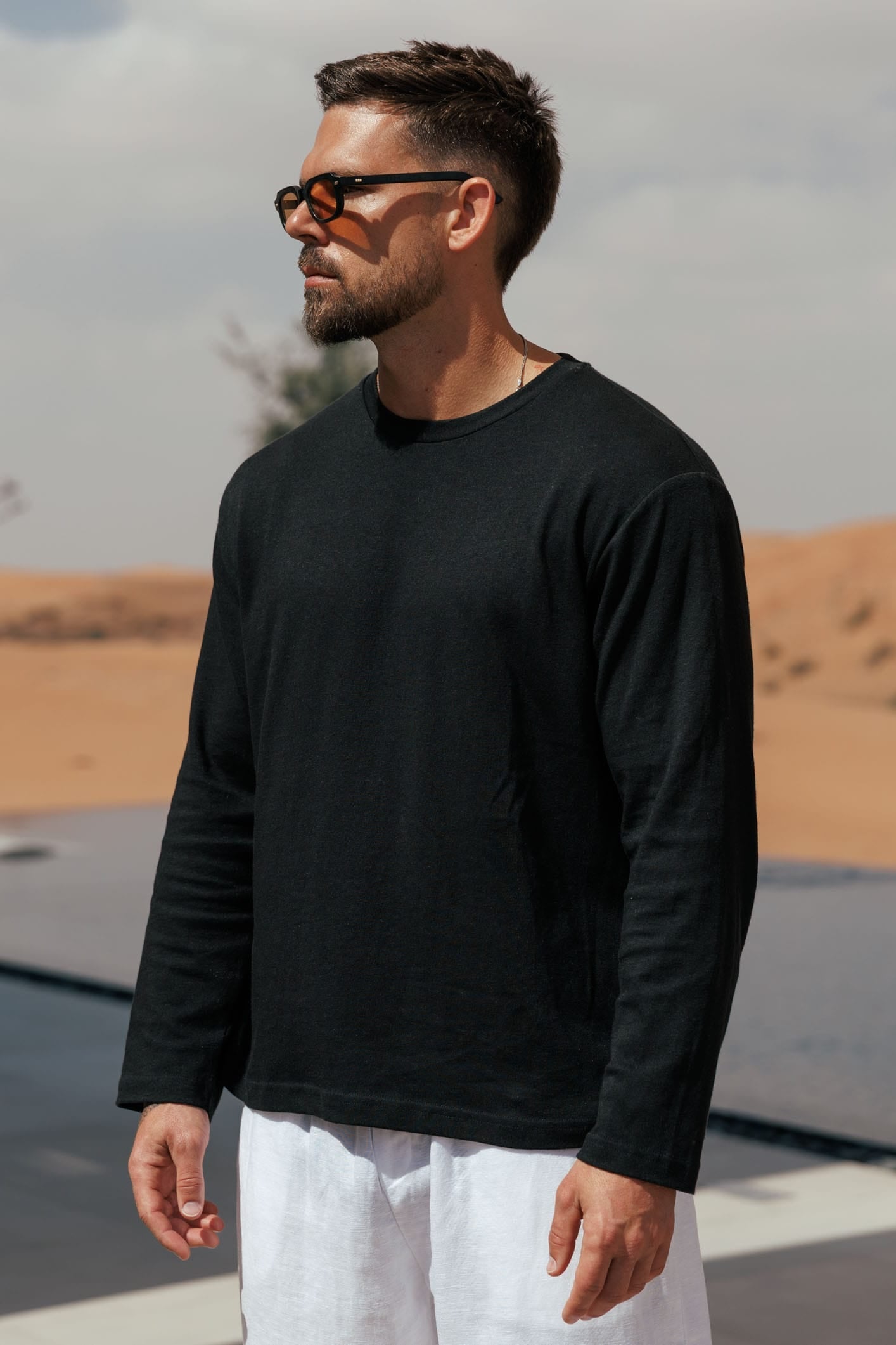 CAMISETA CORTA DE LINO - NEGRA