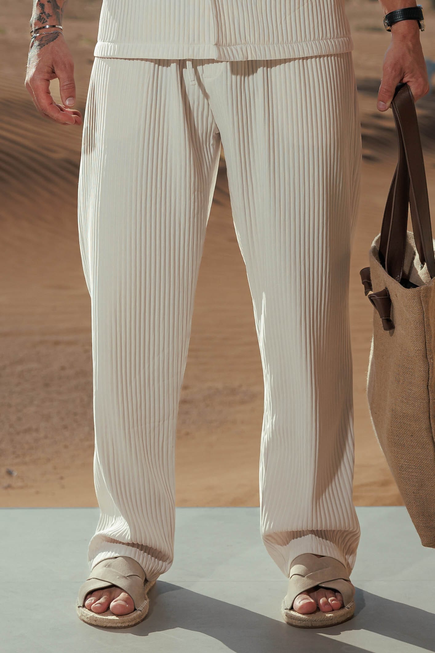 PANTALÓN DE PLIEGUES - Beige