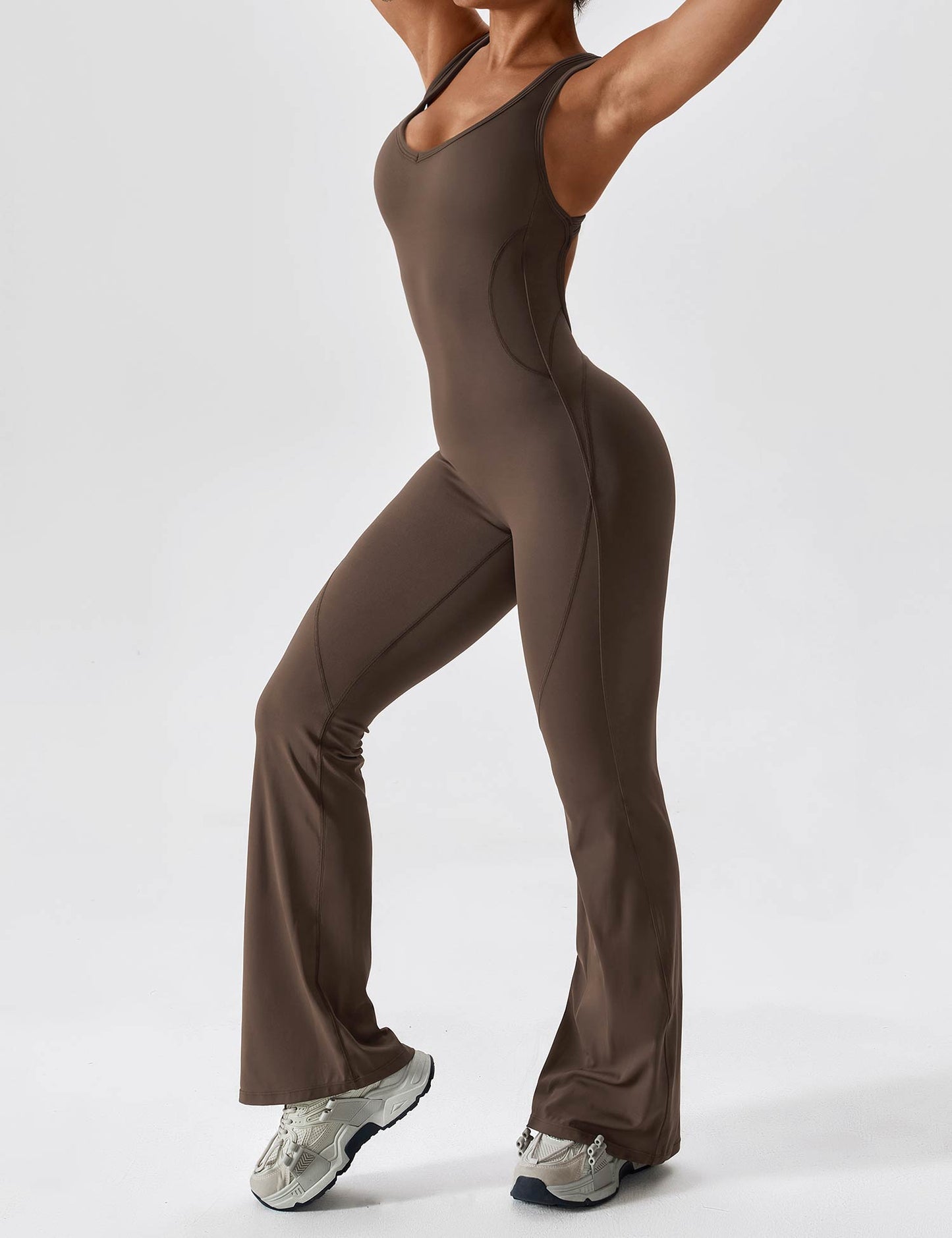 Yeoreo Rückenfrei Flared Jumpsuit