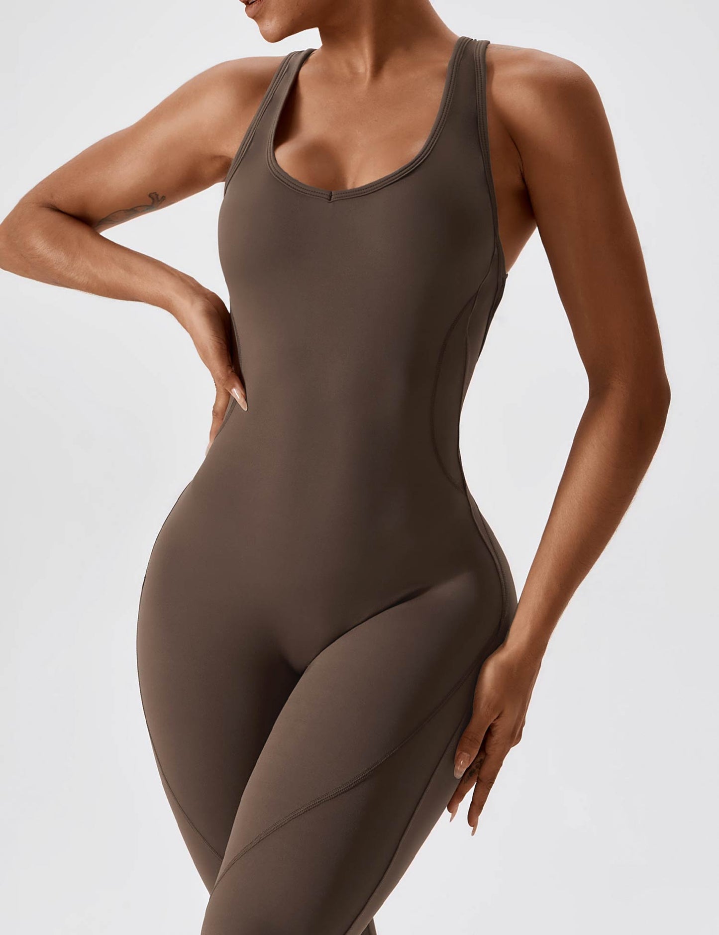 Yeoreo Rückenfrei Flared Jumpsuit