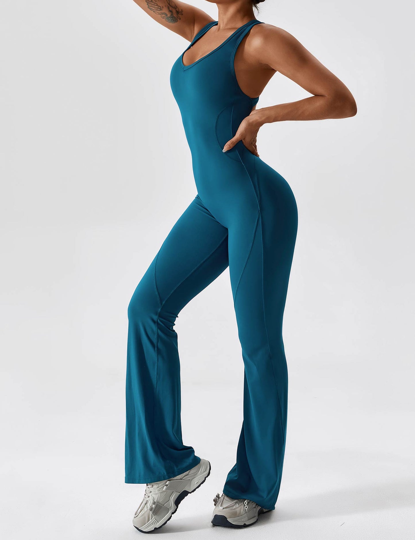 Yeoreo Rückenfrei Flared Jumpsuit