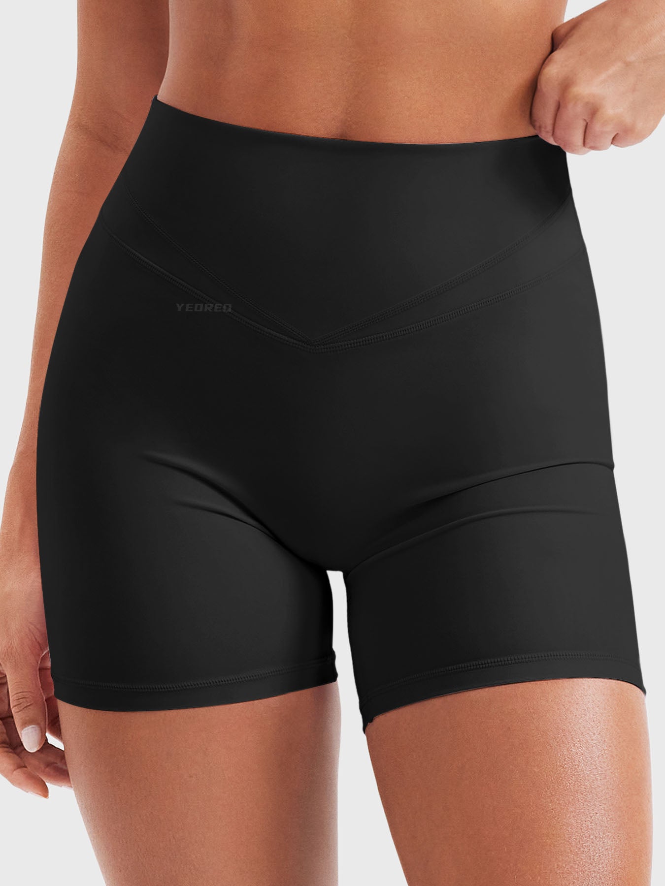 Yeoreo Almiy Shorts