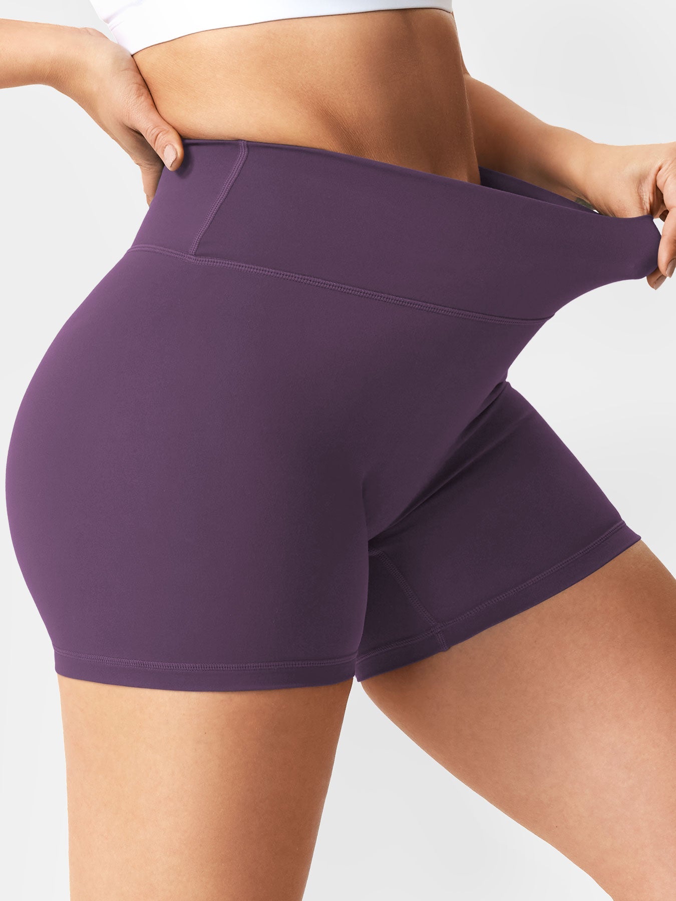 Yeoreo Craze 4.5" Scrunch Shorts