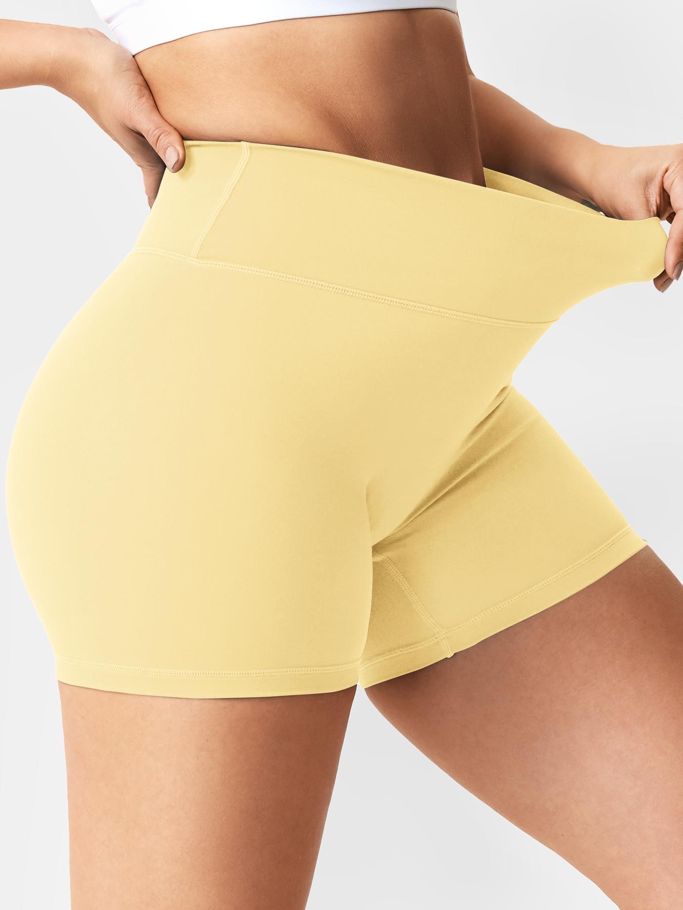 Yeoreo Craze 4.5" Scrunch Shorts