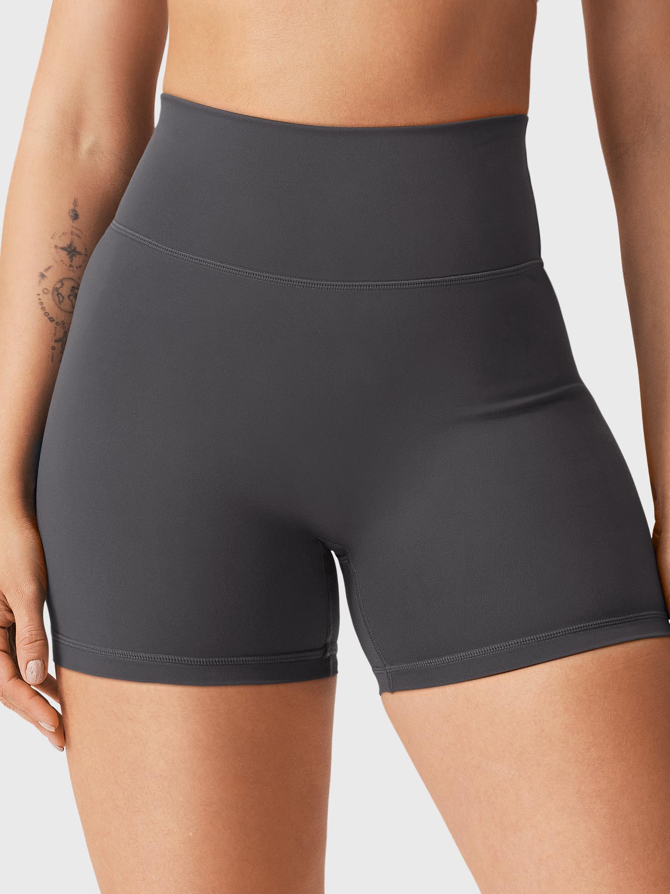 Yeoreo Craze 4.5" Scrunch Shorts