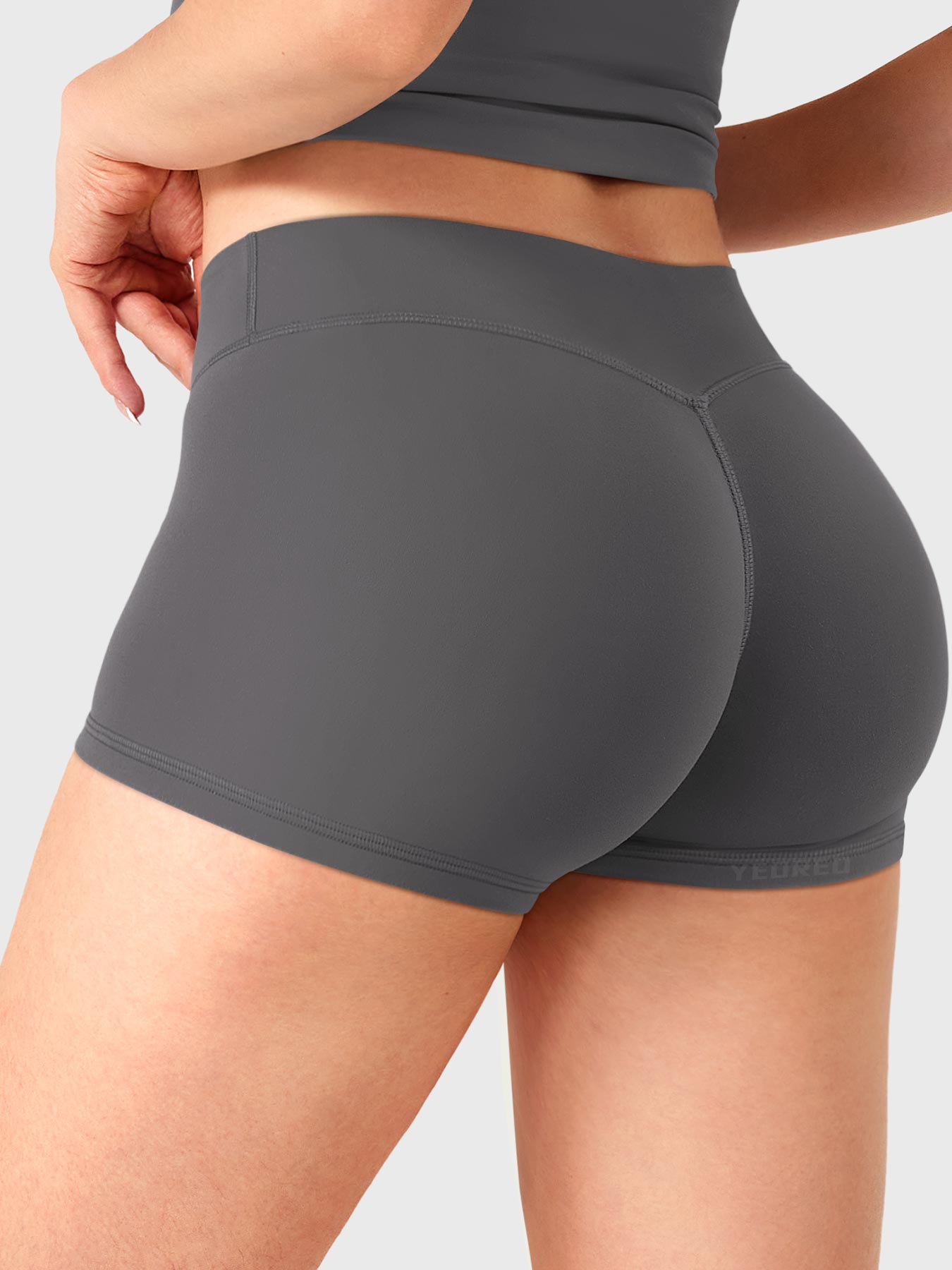 Pantalones cortos de 2,5" con cintura baja