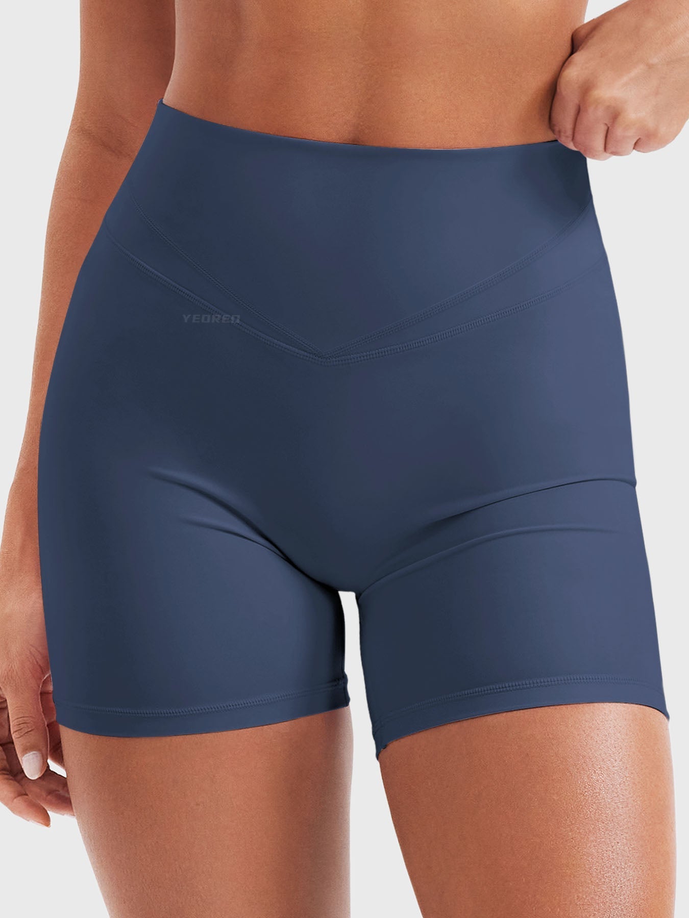 Yeoreo Almiy Shorts