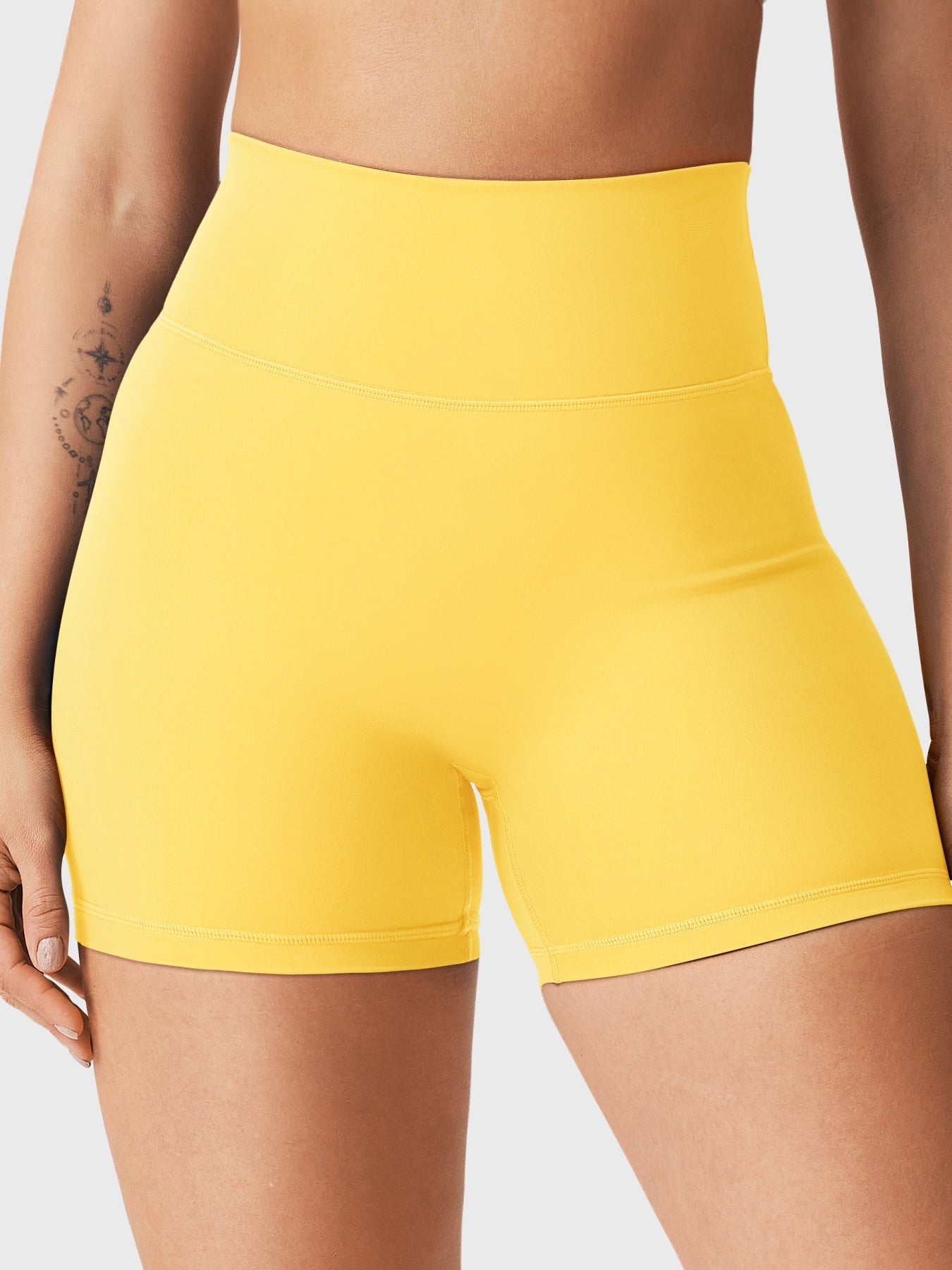 Yeoreo Craze 4.5" Scrunch Shorts