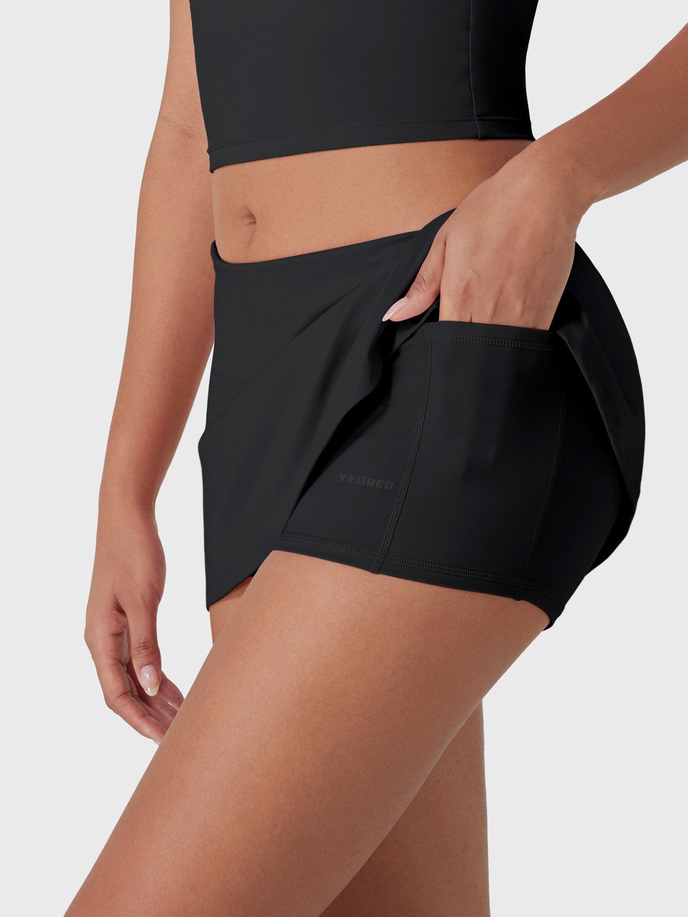 Mini-falda-pantalón de talle bajo con bolsillo