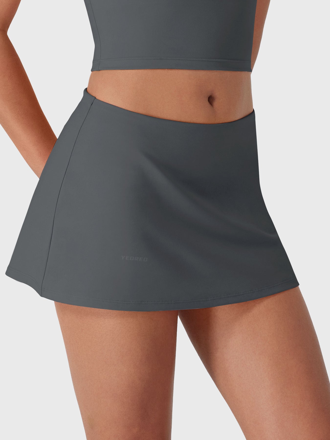 Mini-falda-pantalón de talle bajo con bolsillo