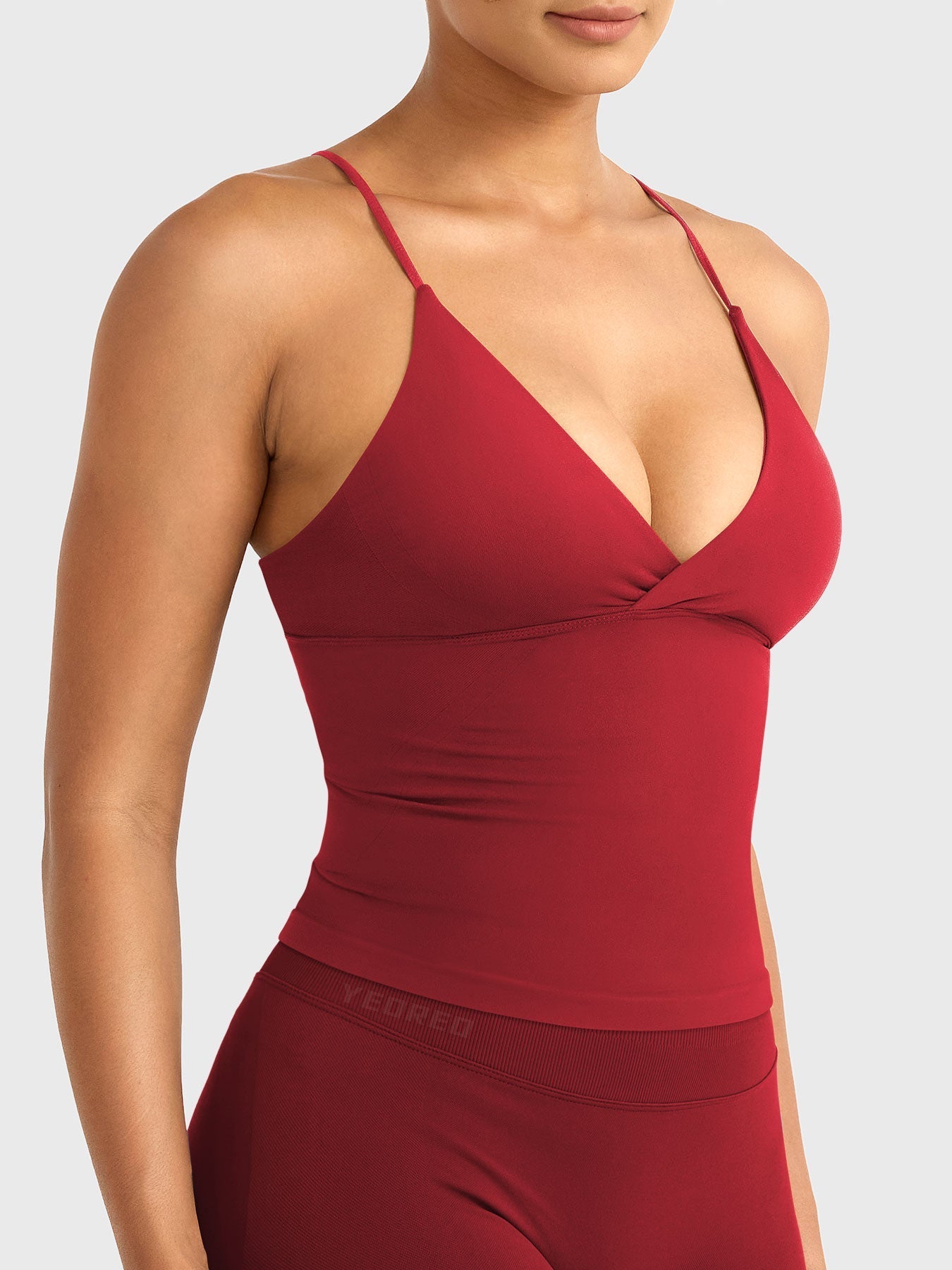 Camiseta sin mangas de corte largo con espalda descubierta