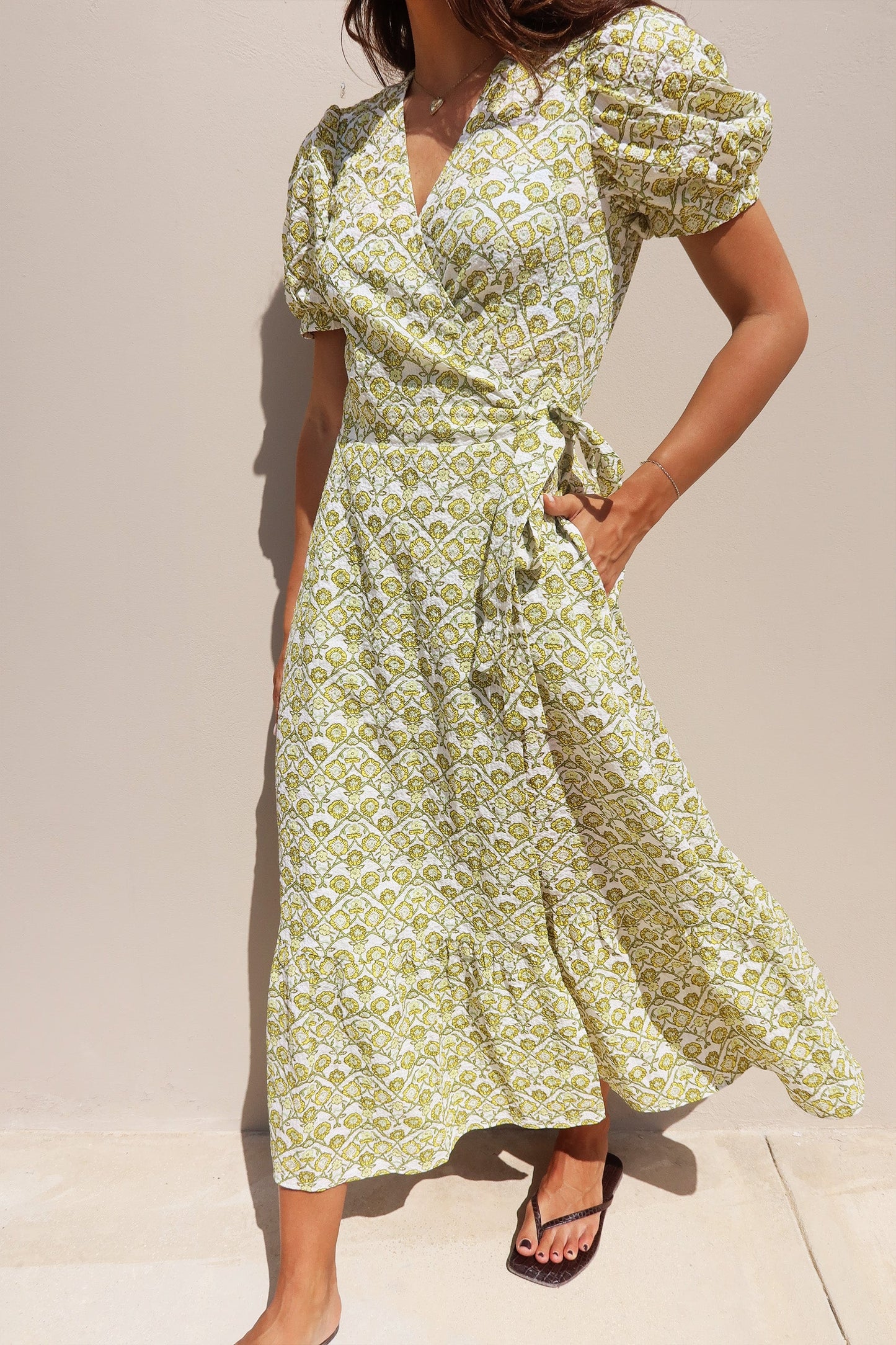 Vestido verde con estampado floral Cecile